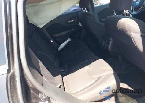 2016 Jeep Cherokee Latitude из США, поврежденный, VIN 1C4PJMCS3GW295456